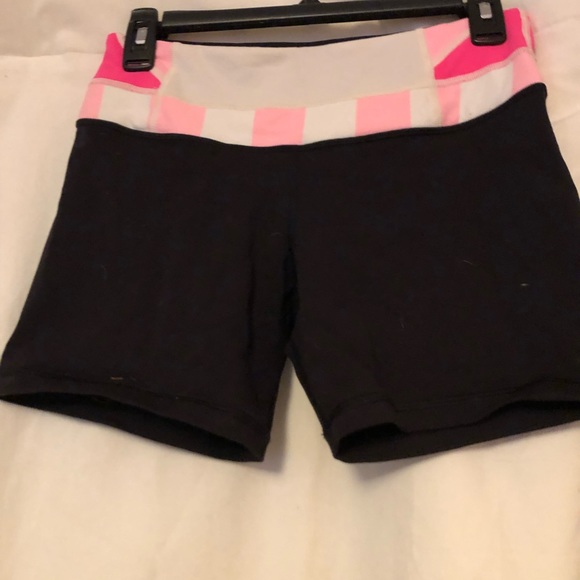 Lululemon shorts - Picture 1 of 4